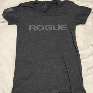 Rogue small gray training shirt